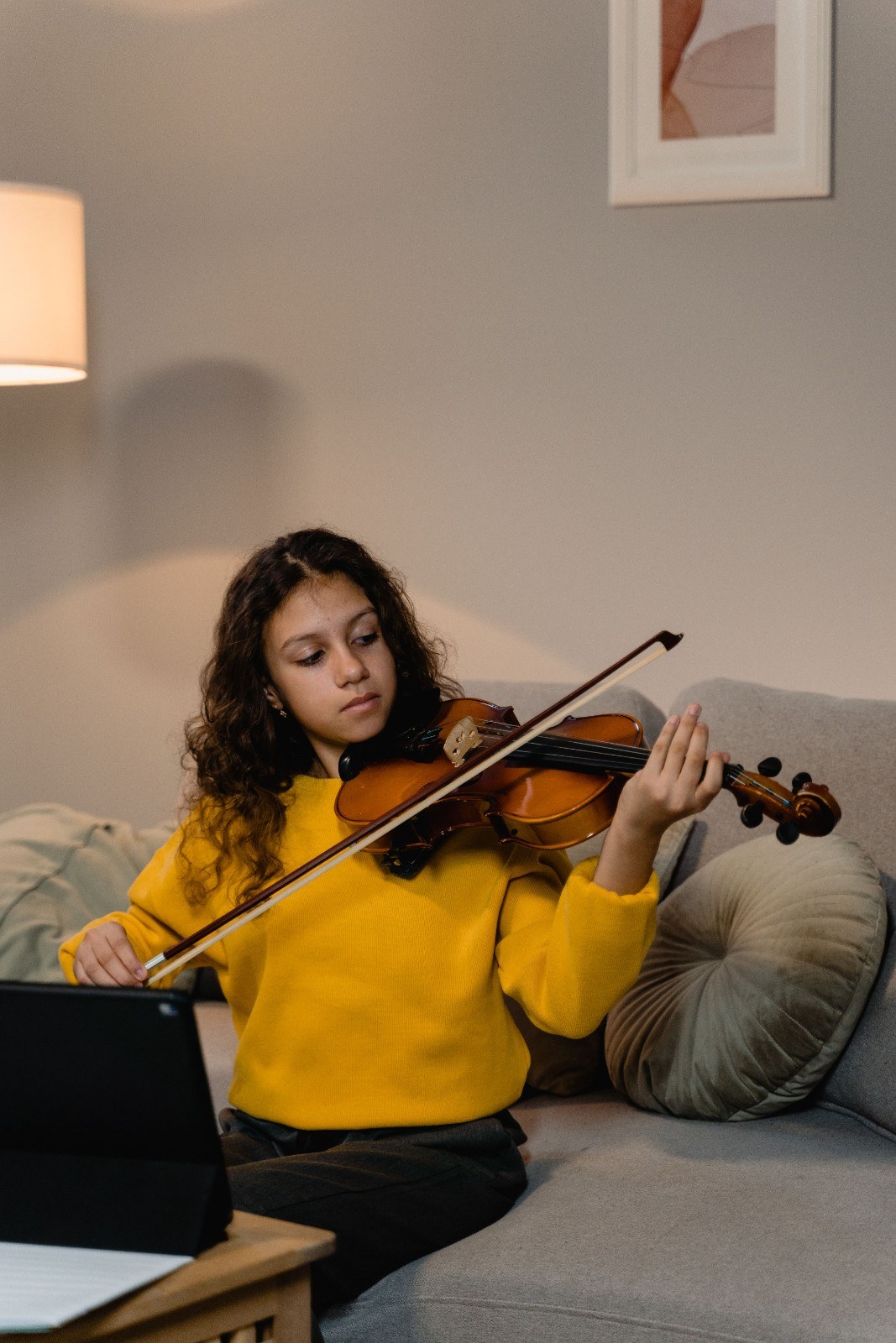 Violin Learning at Iniya Music